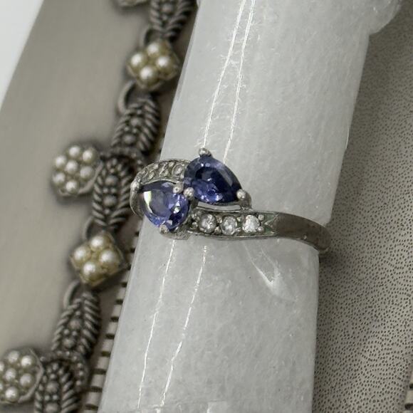 Purple Amethyst Ring In 925 Sterling Silver Size 7 with other stones. Vintage. - Picture 10 of 11